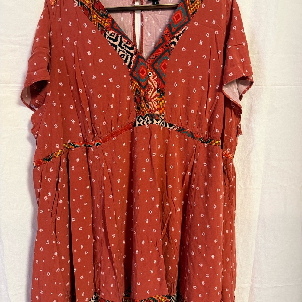 Torrid Boho Babydoll Dress Sz 6 Rust Print Pockets Handkerchief Hem Rayon